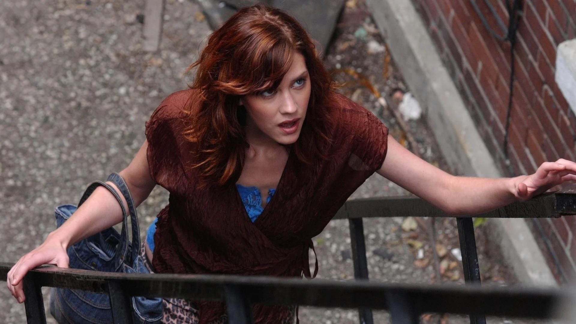 Backdrop de Lie with me: El diario íntimo de Leila