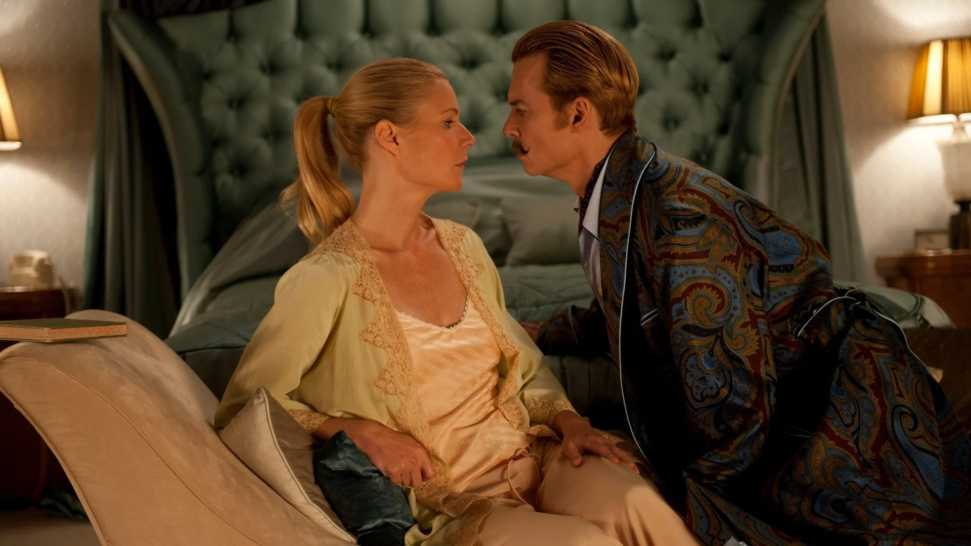 Backdrop de Mortdecai: el artista del engaño