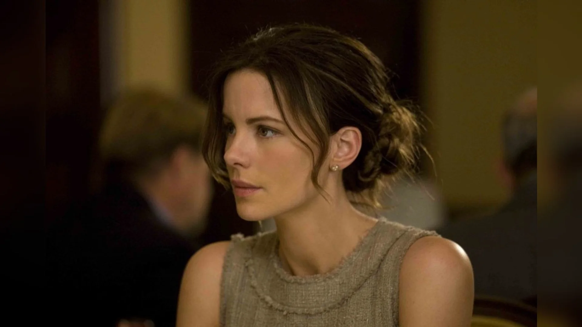 Backdrop de Los límites de la verdad: El engaño