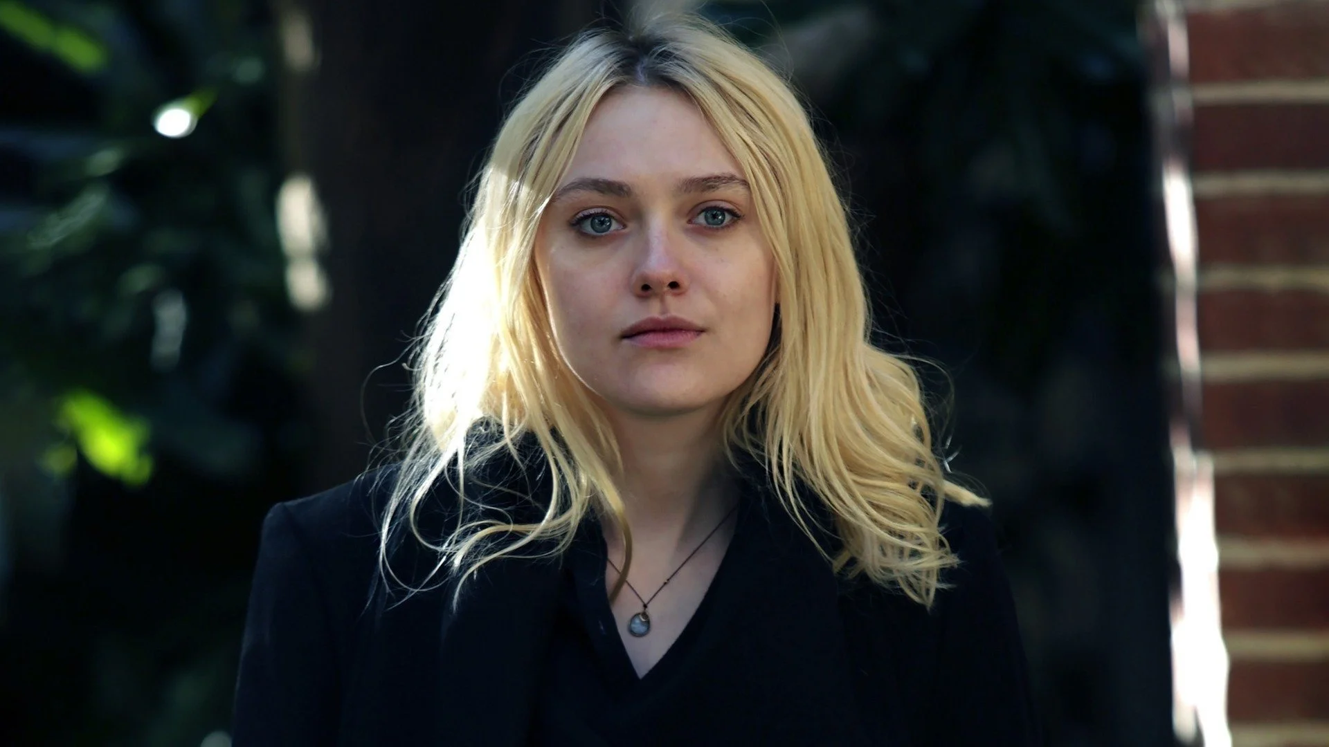 Backdrop de El benefactor