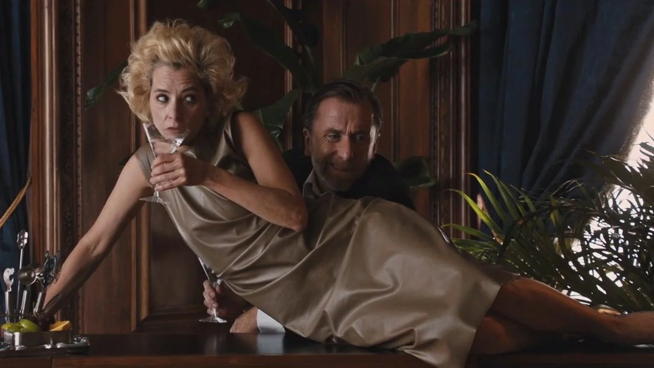 Un Atraco Casi Perfecto (The Con is On)