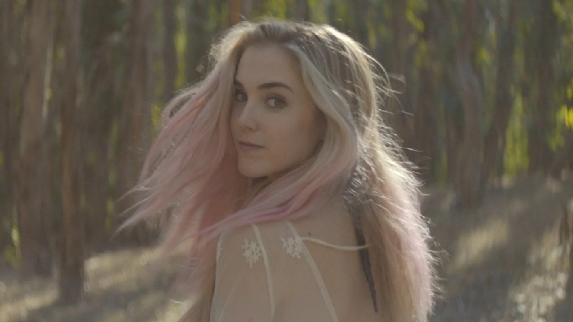 Backdrop de Mad Genius