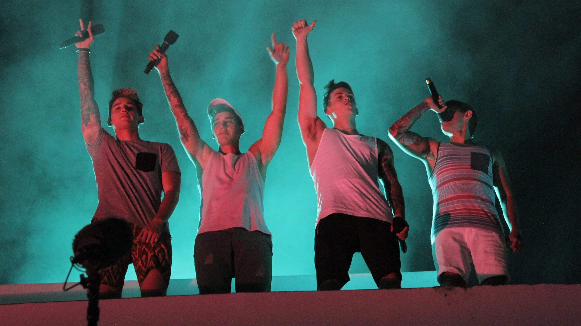 Backdrop de Public Disturbance