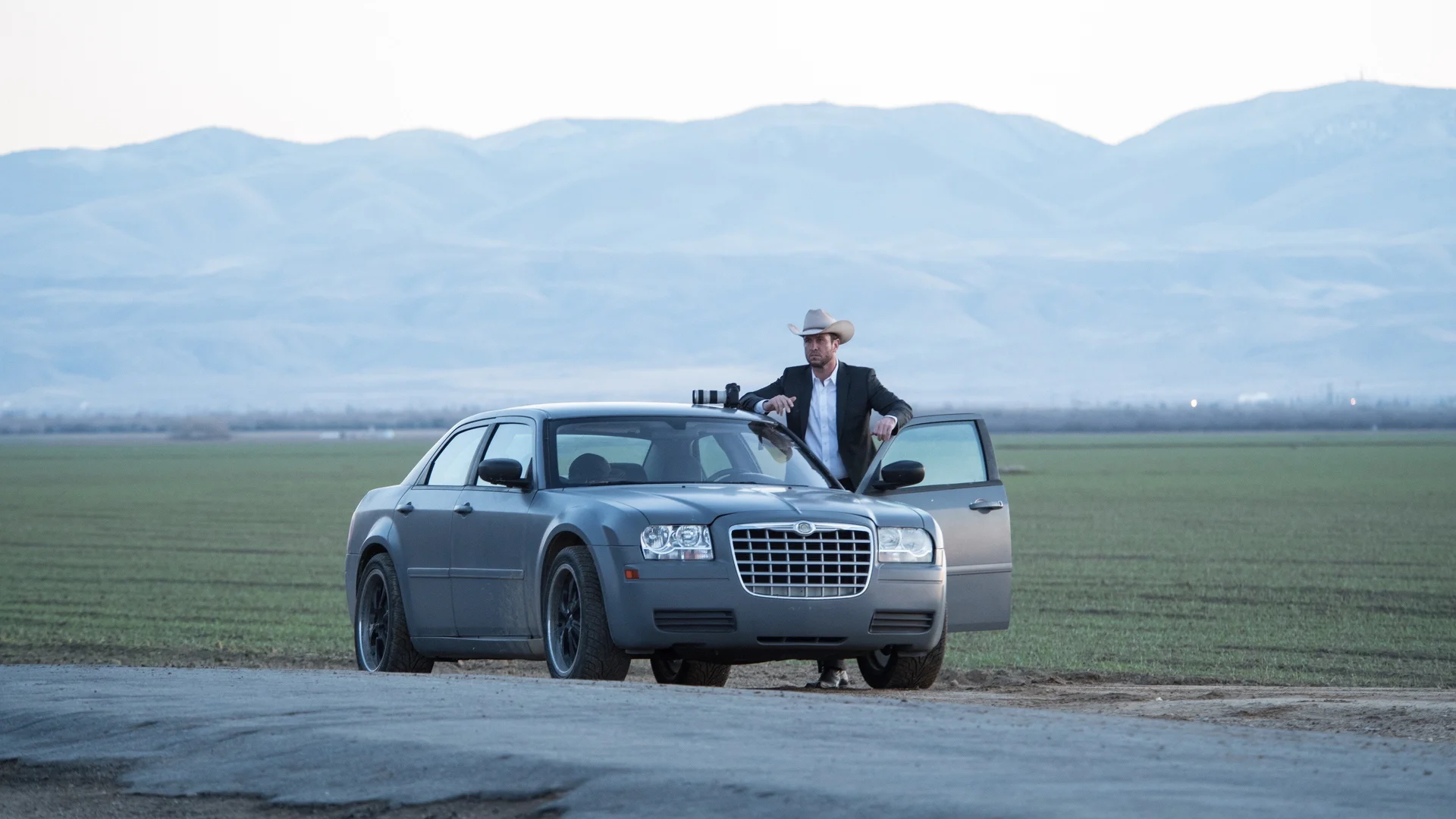 Backdrop de The Devil Has a Name