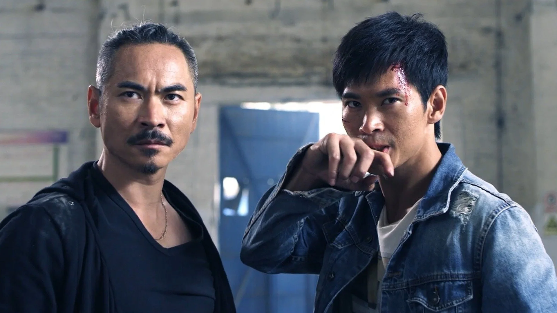 Backdrop de Defying Chase