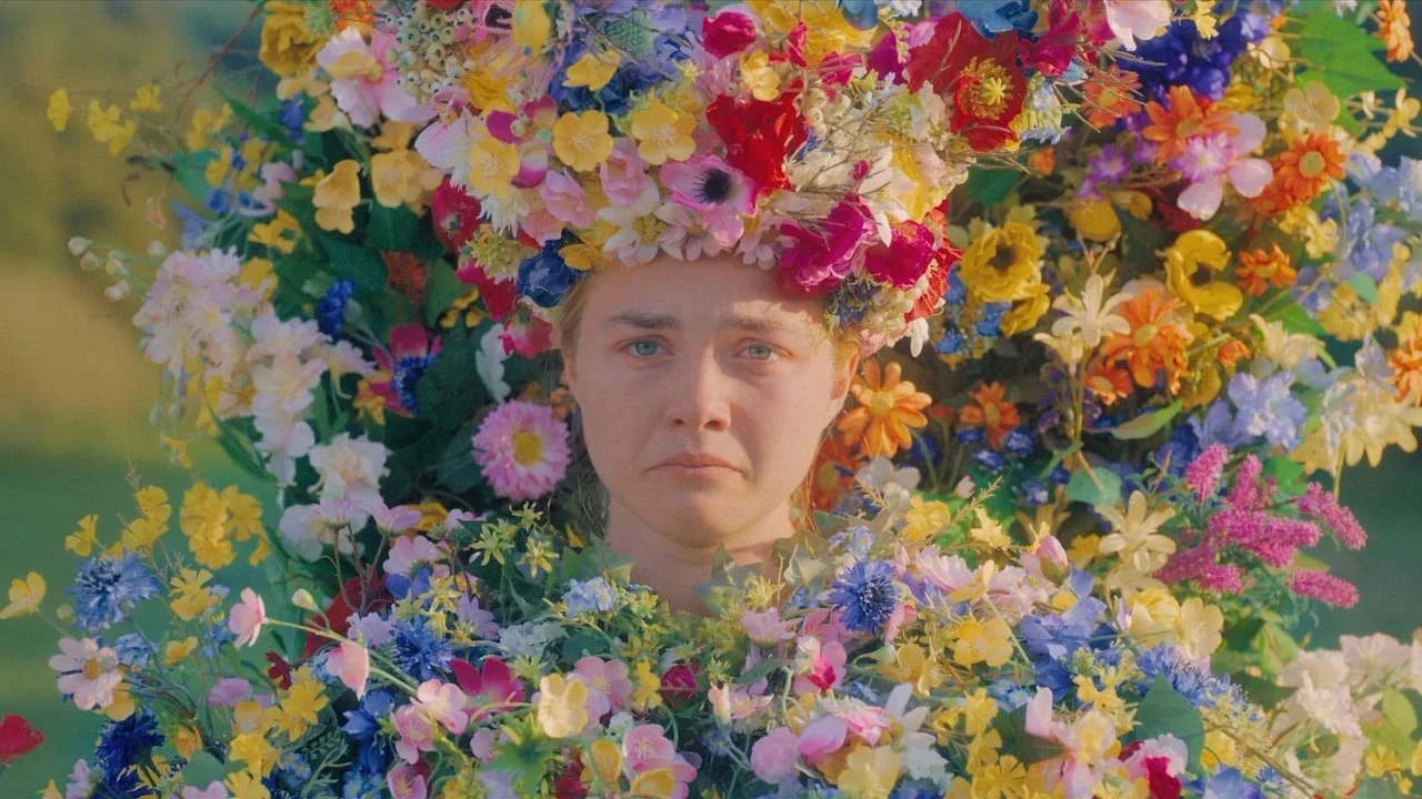 Midsommar: el terror no espera la noche