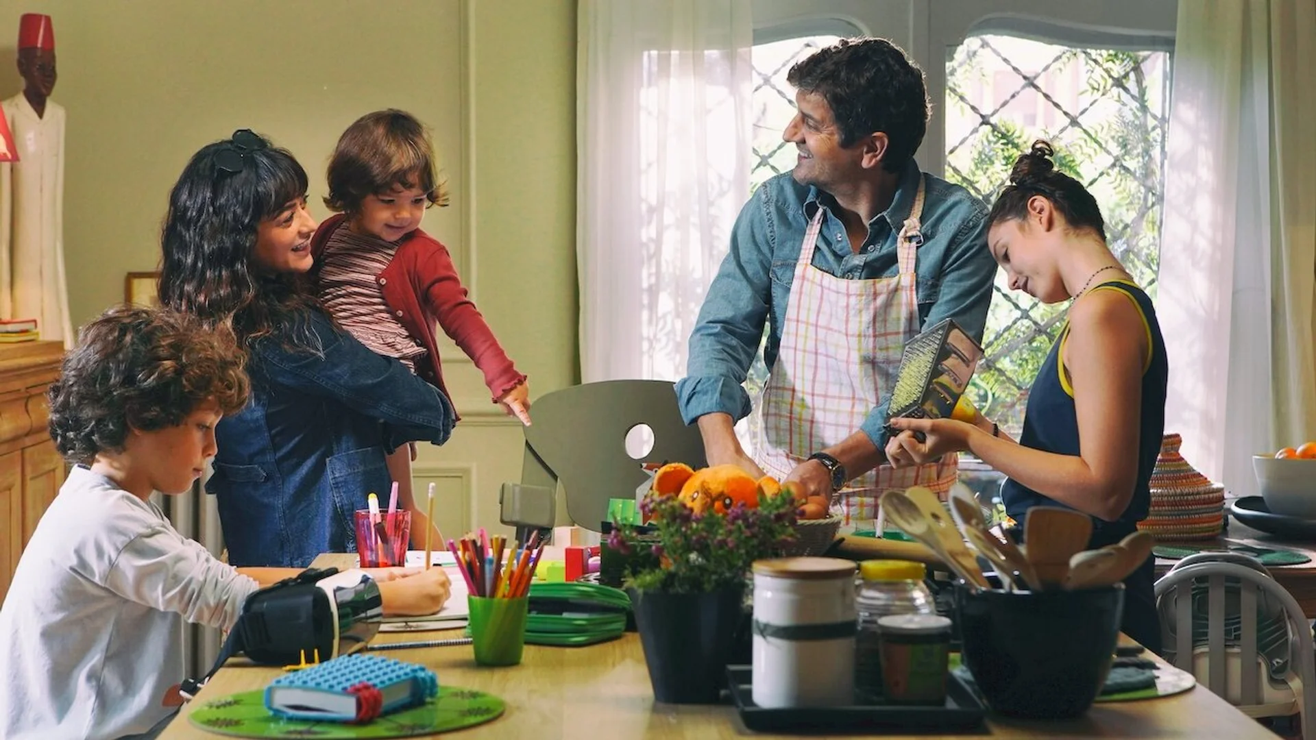 Backdrop de ¿Y ahora? ¡Mamá Se Ha Ido De Vacaciones!