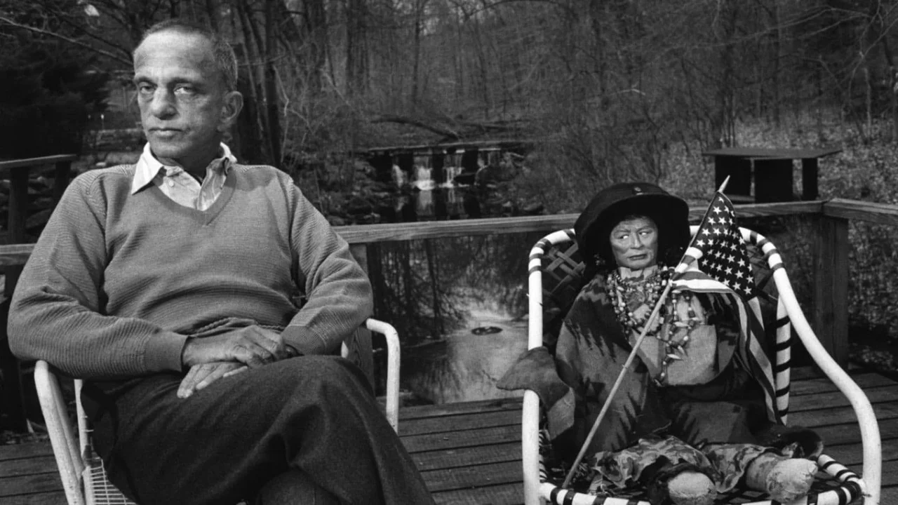 Tirano. Cobarde. Víctima. La historia de Roy Cohn