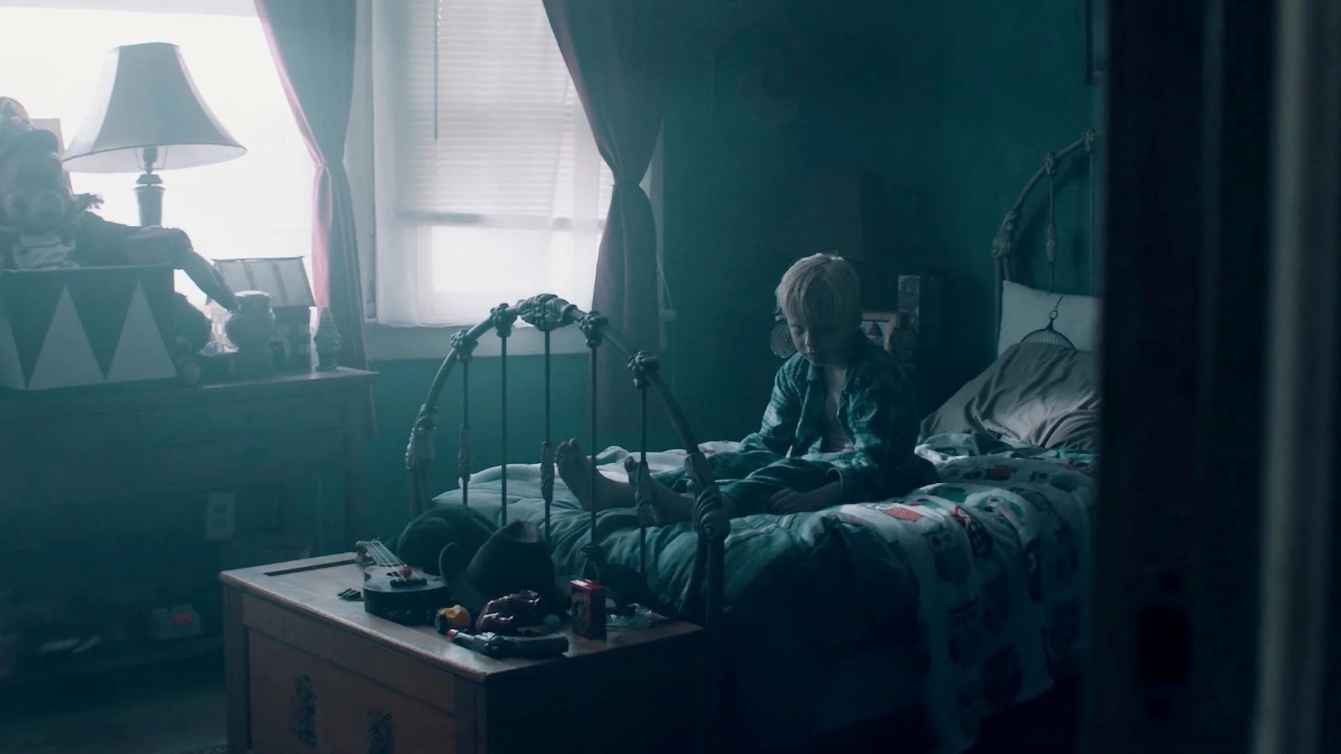 Backdrop de El ascenso del diablo