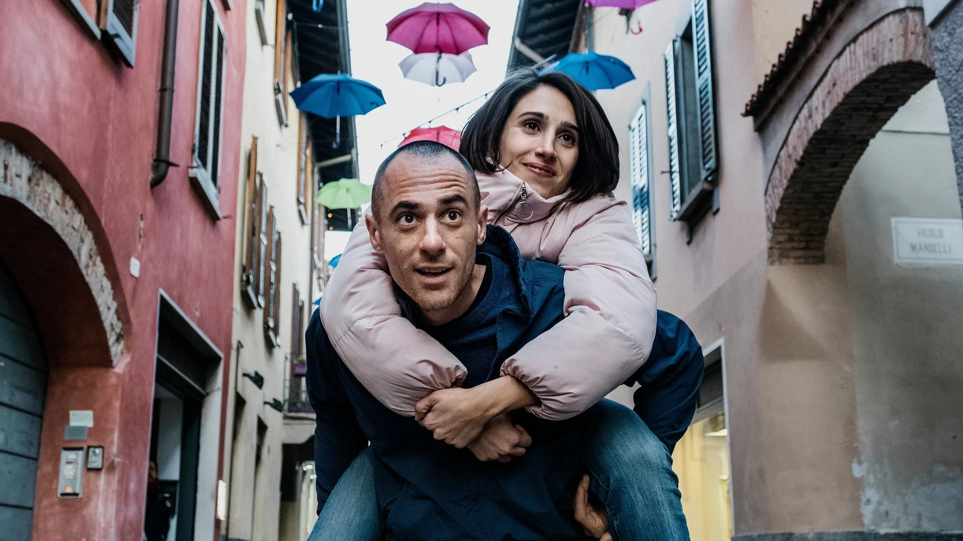 Backdrop de El Hombre sin Gravedad