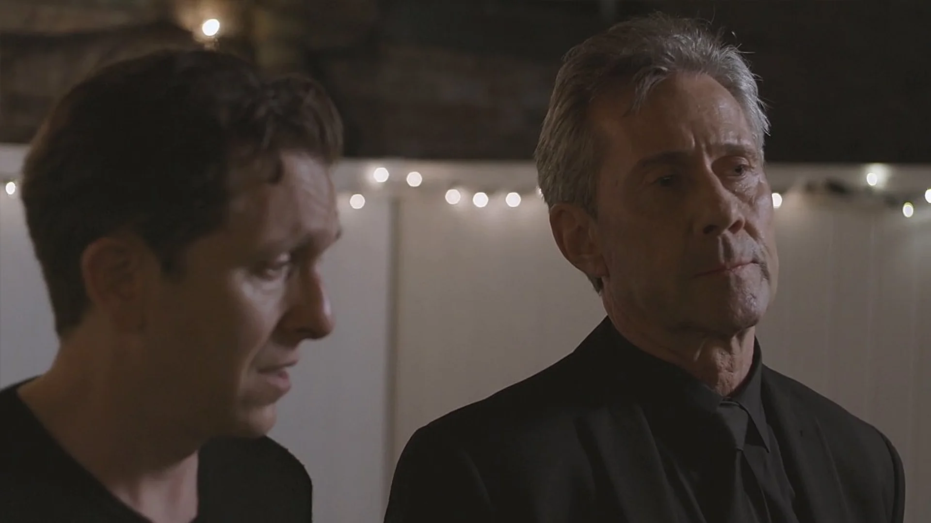 Backdrop de Just One More Kiss