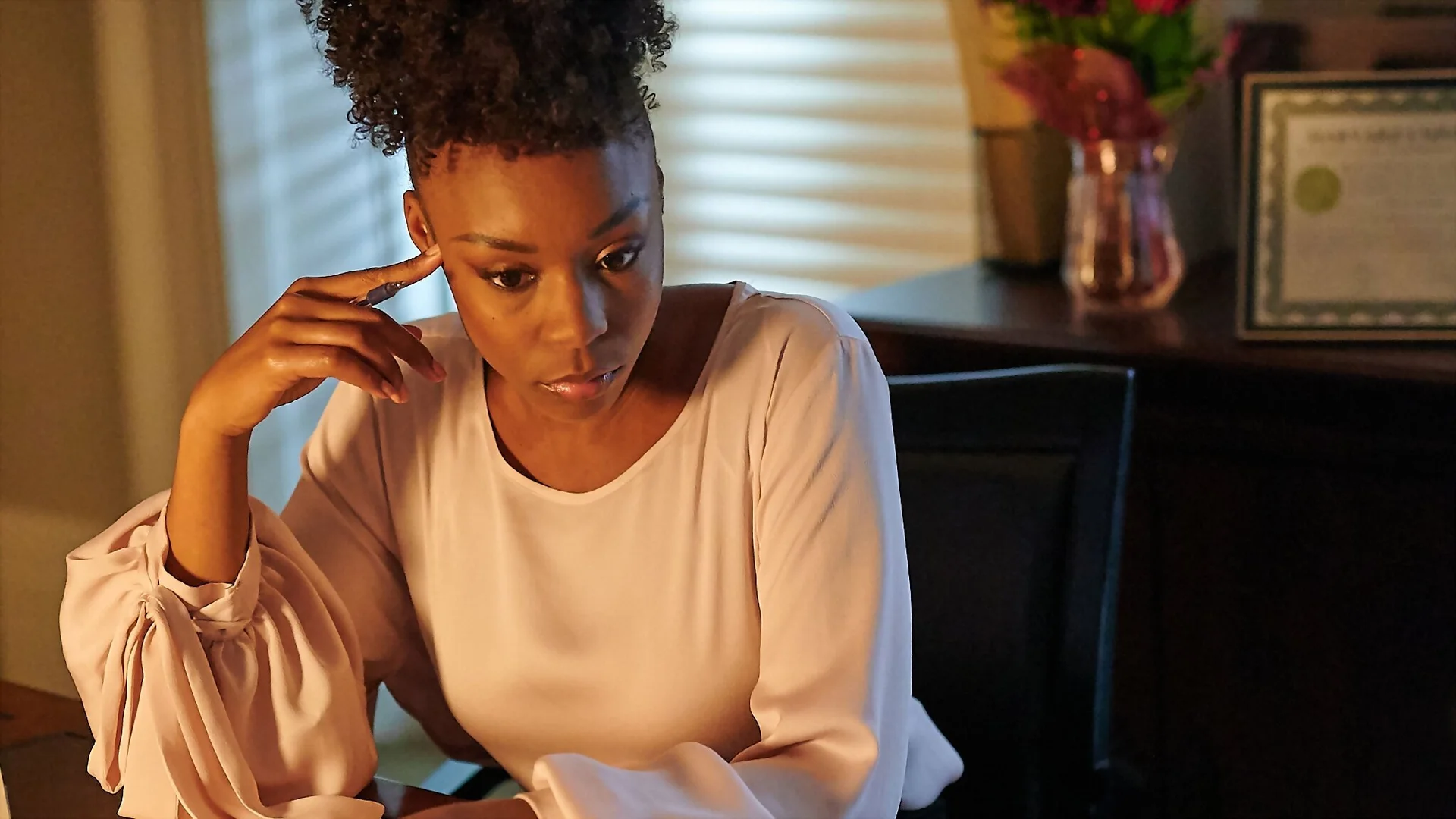 Backdrop de Tempted by Danger