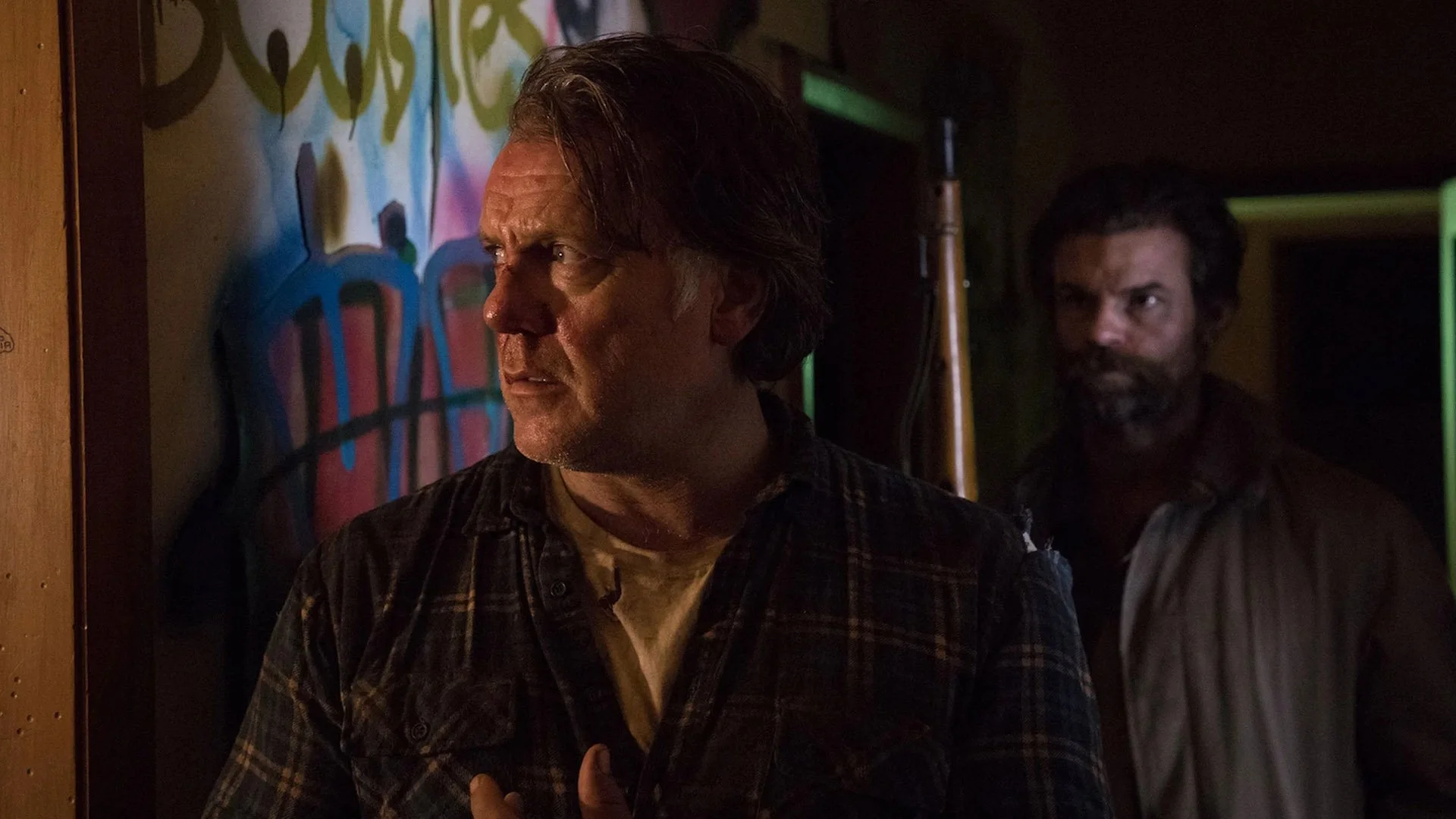 Backdrop de Volviendo a Casa en la Oscuridad