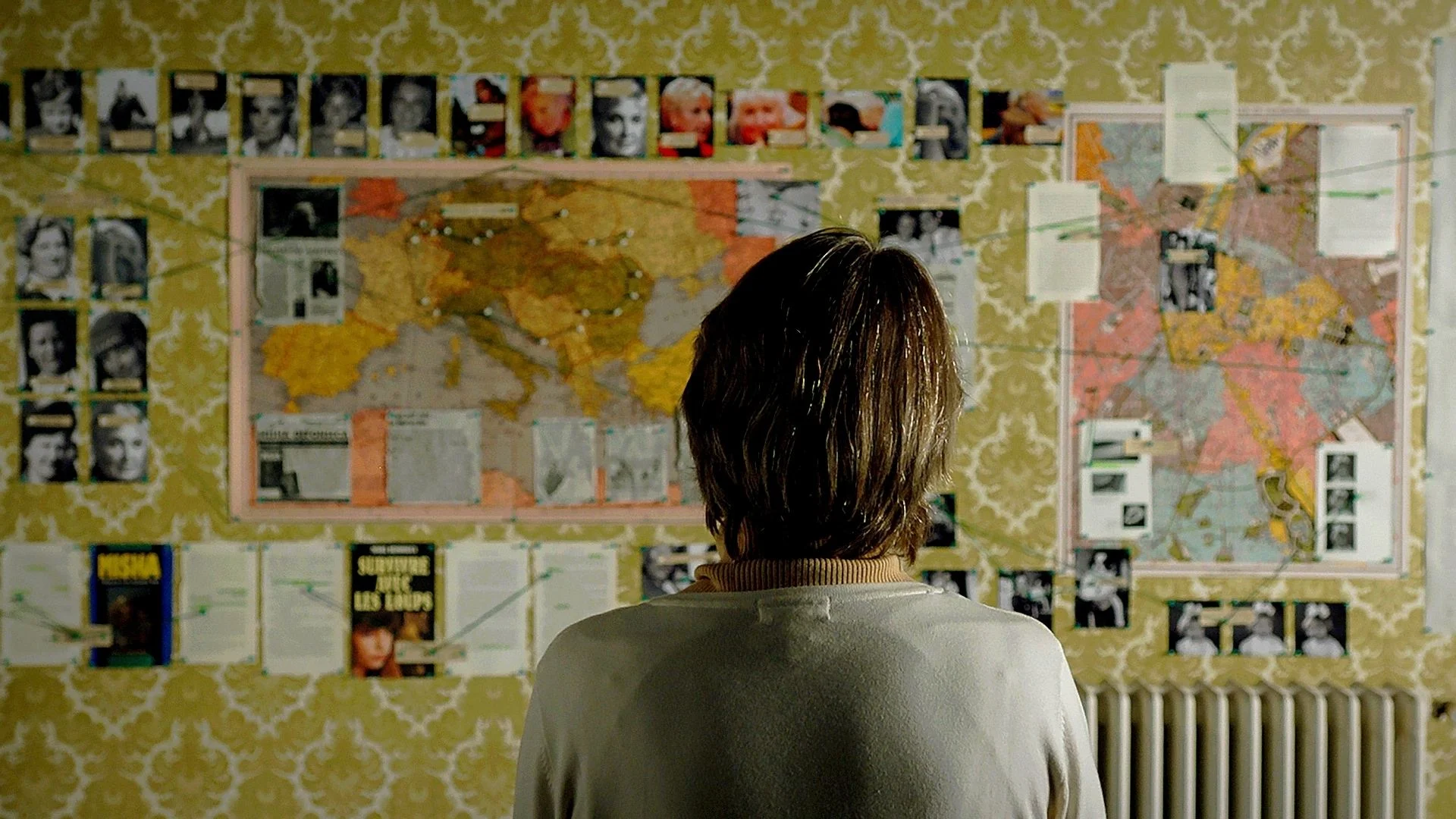 Backdrop de Misha and the Wolves