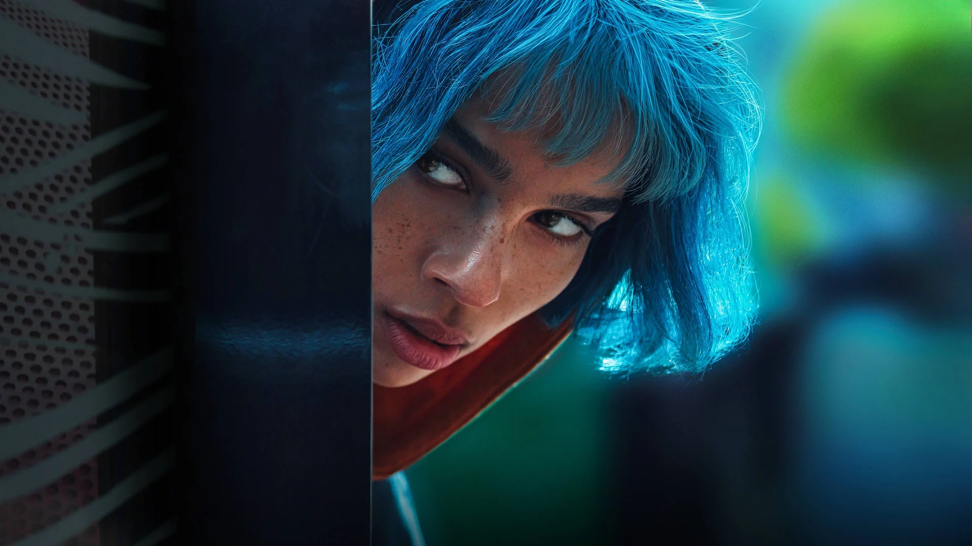 Backdrop de Kimi: Alguien está escuchando