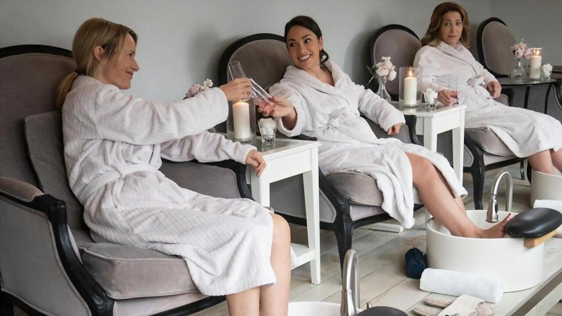 Backdrop de Deadly Mom Retreat