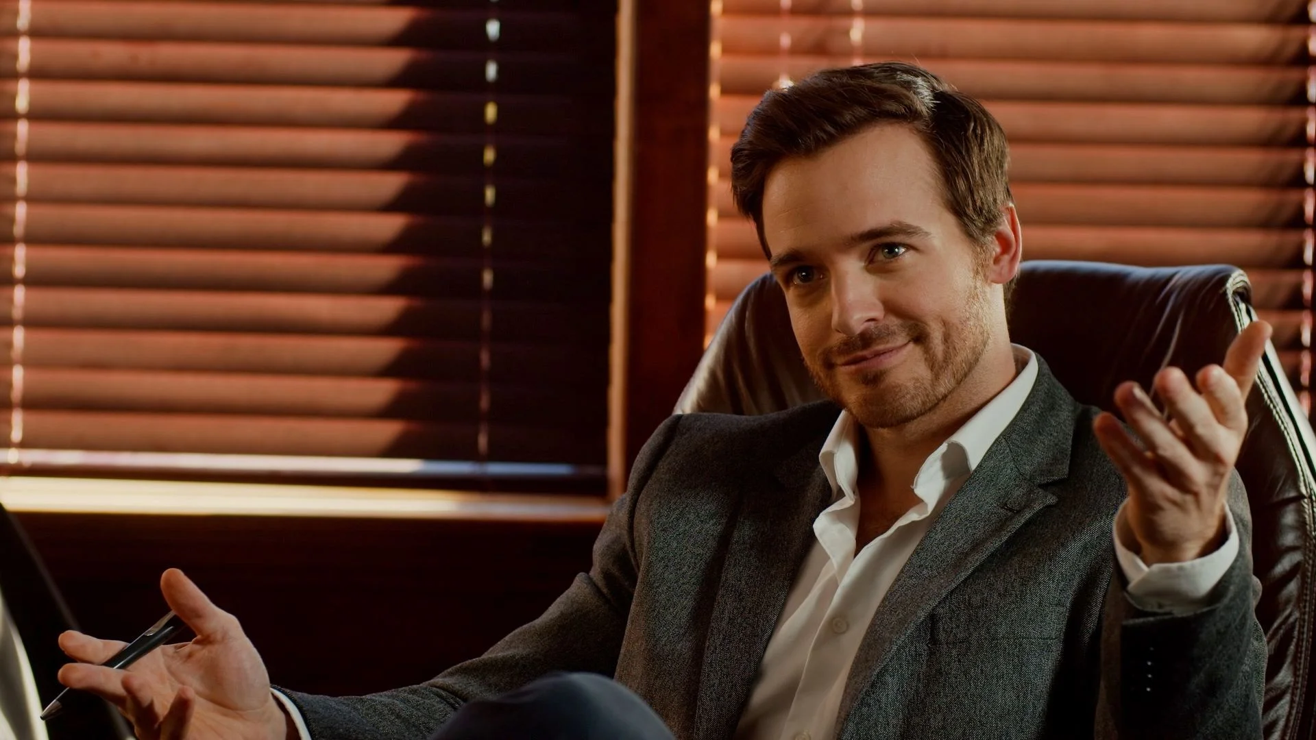 Backdrop de Izzy y la Bestia