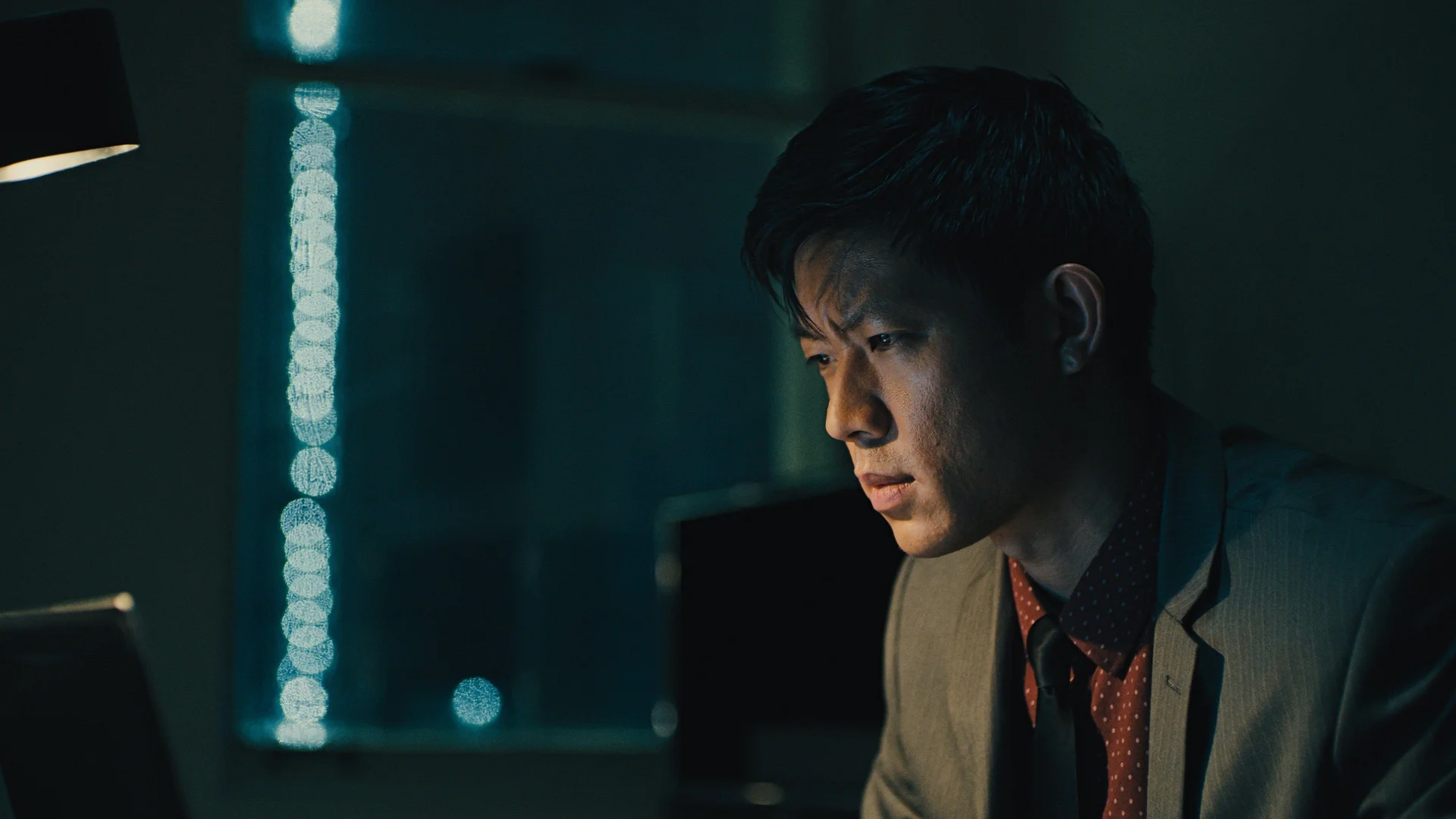 Backdrop de Take the Night