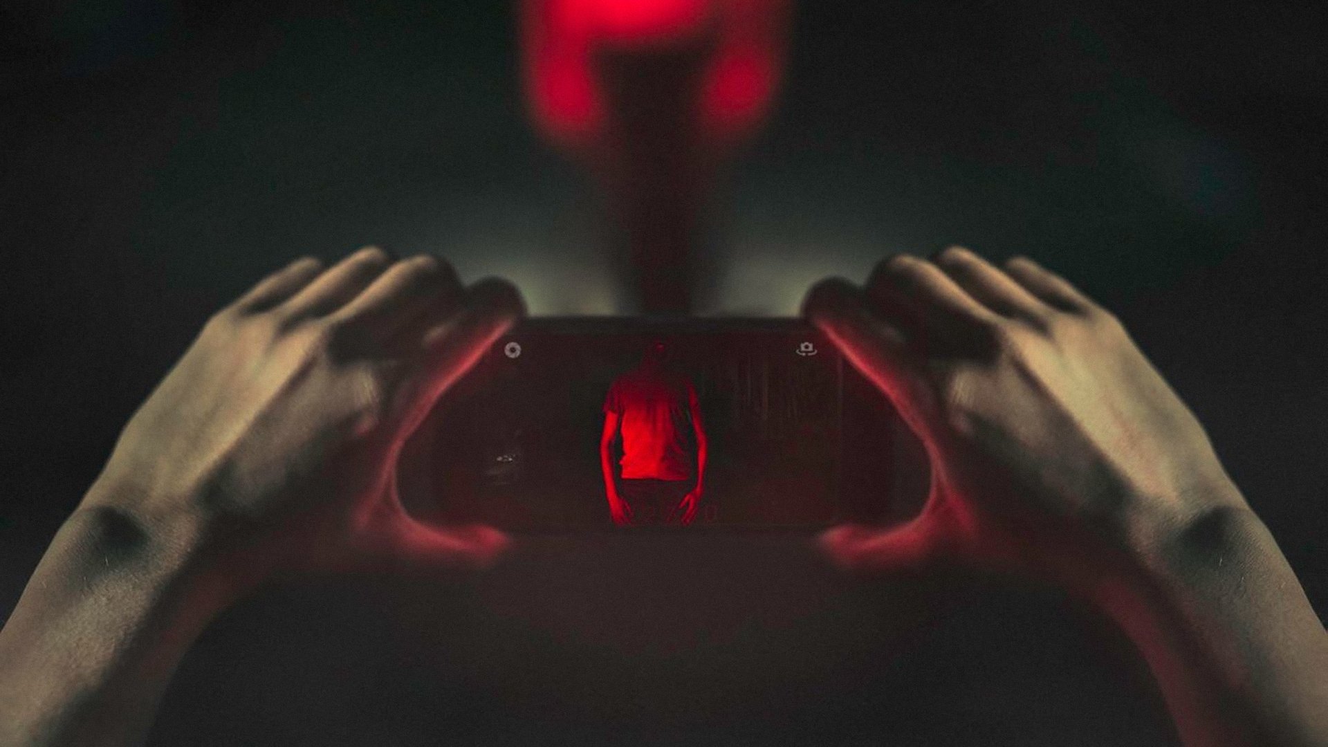 Backdrop de You Die: Scarica L&#8217;App, Poi Muori